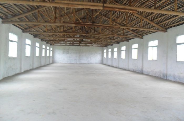 汉阳长咀500平米厂房出租，独立四方厂房，交通便利、有厕所、厨房、住所、办公区间