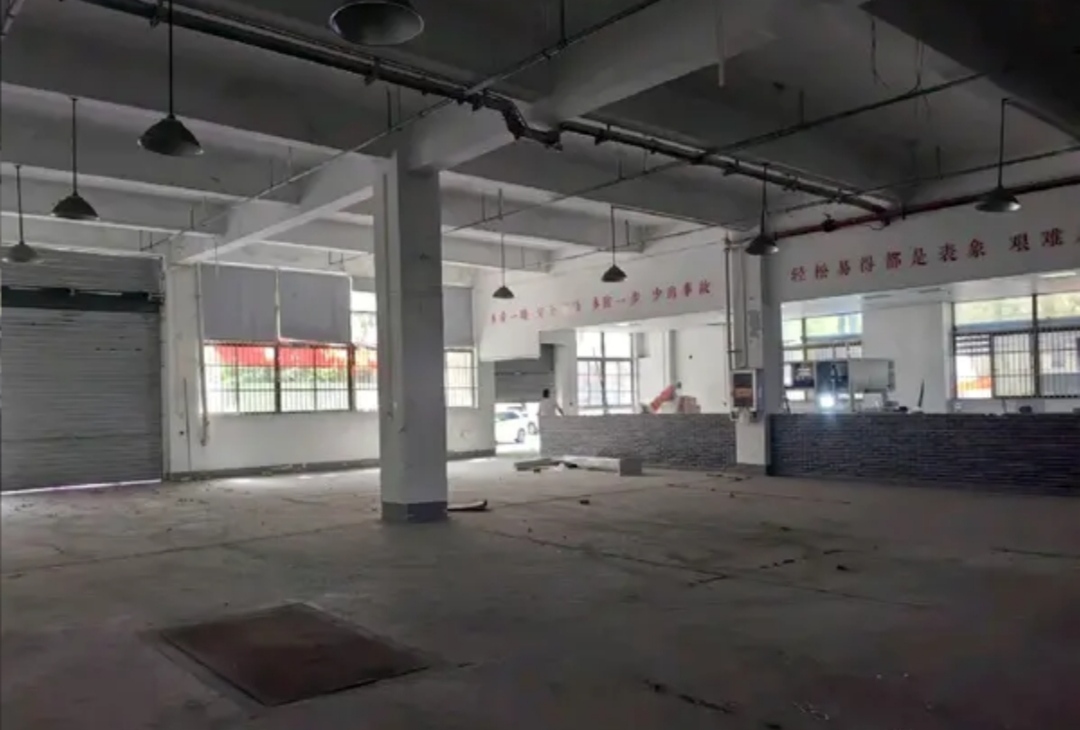武汉市东西湖区金银潭现代企业城一楼整层厂房